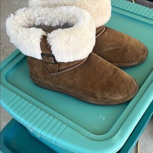 BearPaw Brown Ankle Boots with Cream Fur